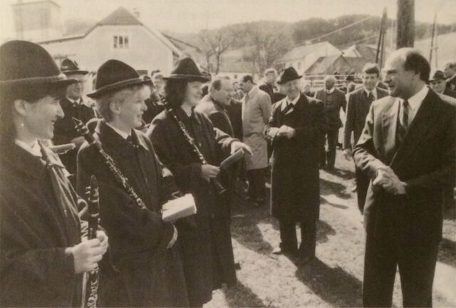 Eröffnung des Dorfmuseums Roiten am 28.März 1990