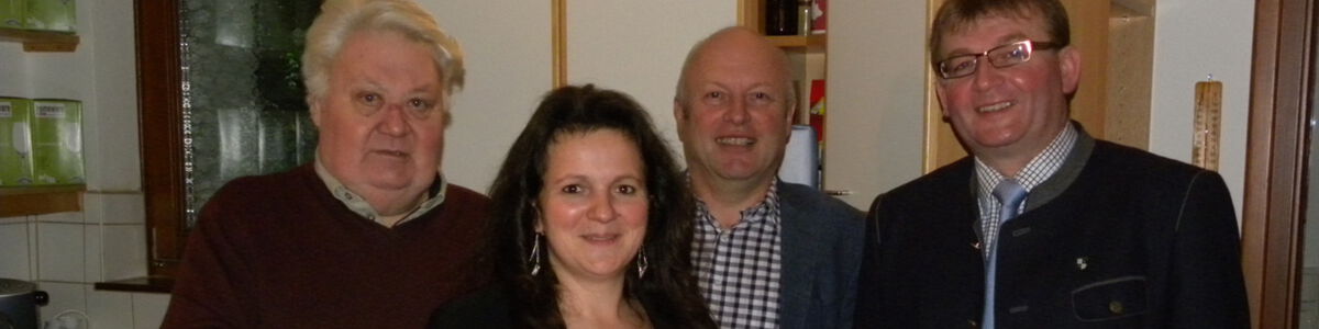 Obmann Johann König, gf.GR Sonja Hörth, Kapellmeister Hannes Besenbäck, Bgm. Sepp Wagner